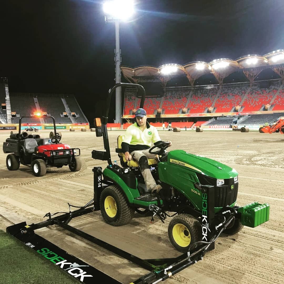 Throwback to last April @metriconstadium for the Gold Coast 2018 Commonwealth Games in Queensland, Australia -- with the help of a John Deere 1025 R SideKick unit, HG Sports Turf successfully installed 80,000 sq.ft. of reinforced turf in just 12 hour
