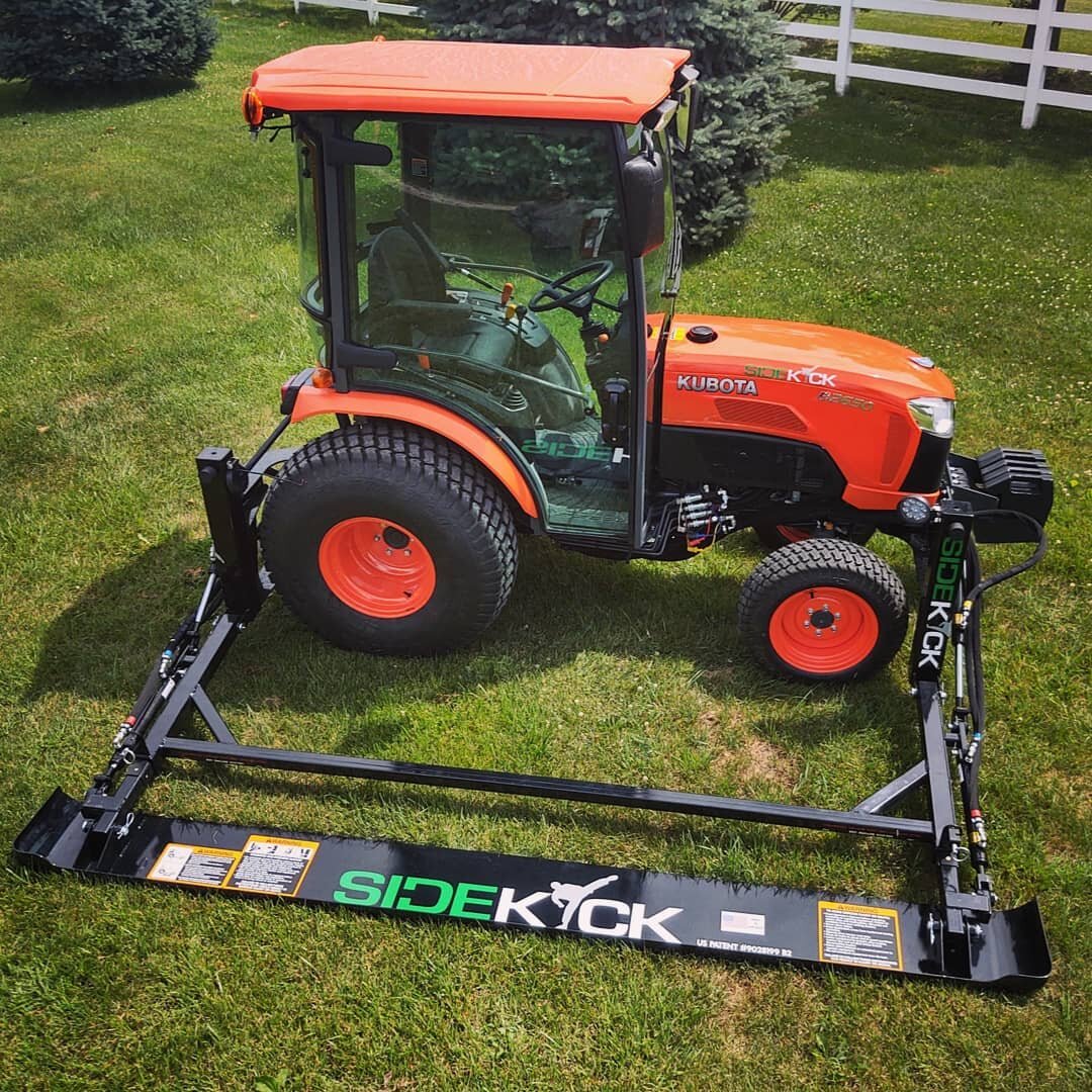Kick the heat with our new and *cooler* SIDEKICK!

We are proud to announce our @kubotausa B2650  #SIDEKICKUSA unit -- complete with optional A/C cab! Call or contact us for more details. #RealTurfRealTight #STMA #SMA #TPI #NFL #MLB #NCAA #MLS #FIFA
