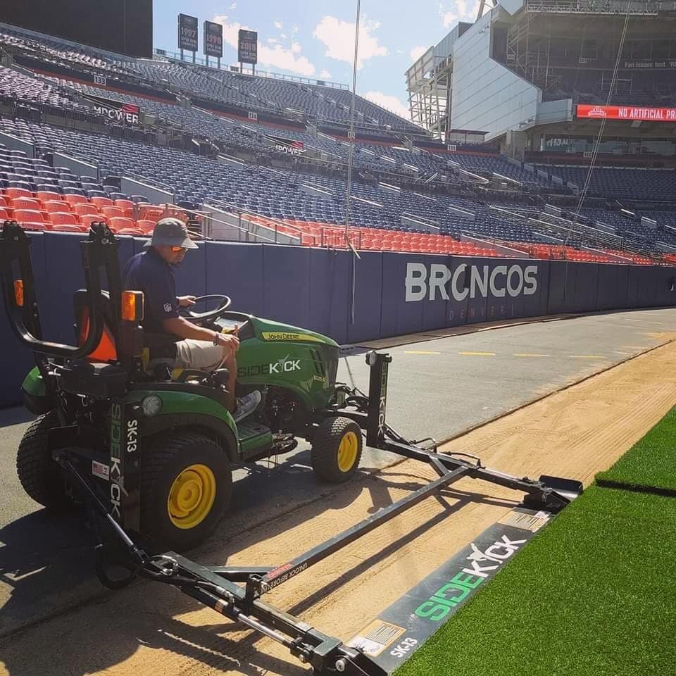 Flashback to @greenvalleyturfco's install last week at Mile High Stadium in Denver using a @johndeere 1025 R SIDEKICK unit.

Great job by @greenvalleyturfco and the @broncos grounds crew!