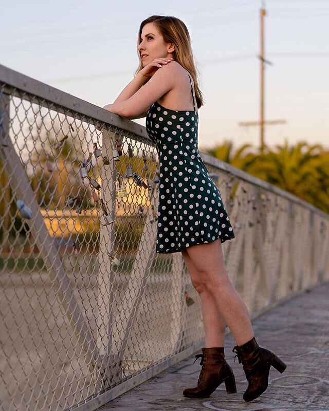 @thejessperspective // I had the pleasure of shooting with Jess Feinman a few weeks ago as we walked alongside the LA River. She and her husband Matt @mattyfein make a great photography duo. ➡️ swipe right for a close up as well as the original, stra