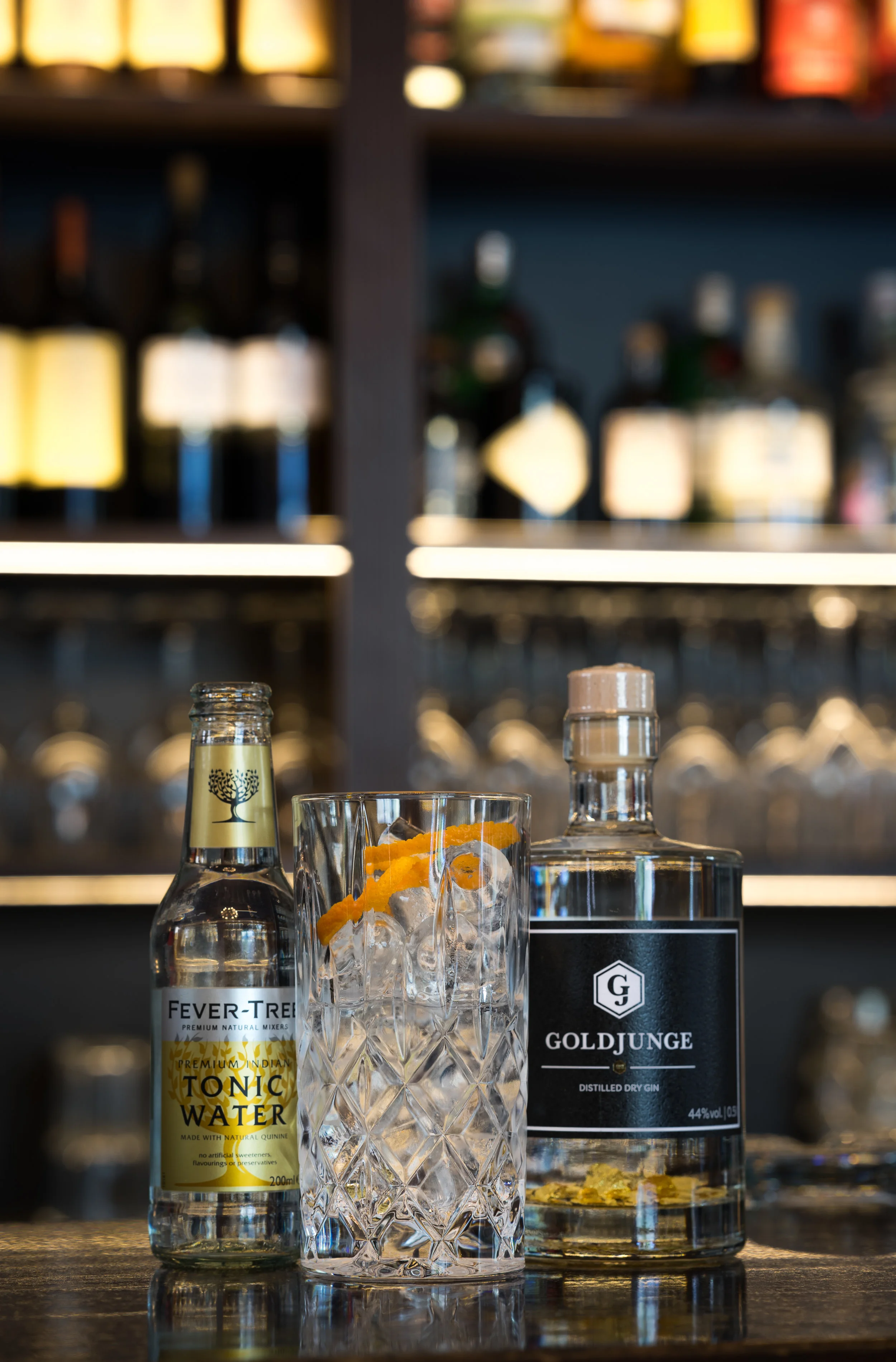 GOLDJUNGE GIN MEETS ROSENROT PFORZHEIM (Copy)