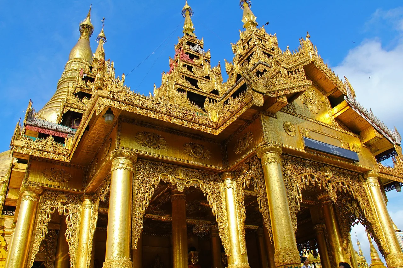 shwedagon-pagoda-956956_1280.jpg