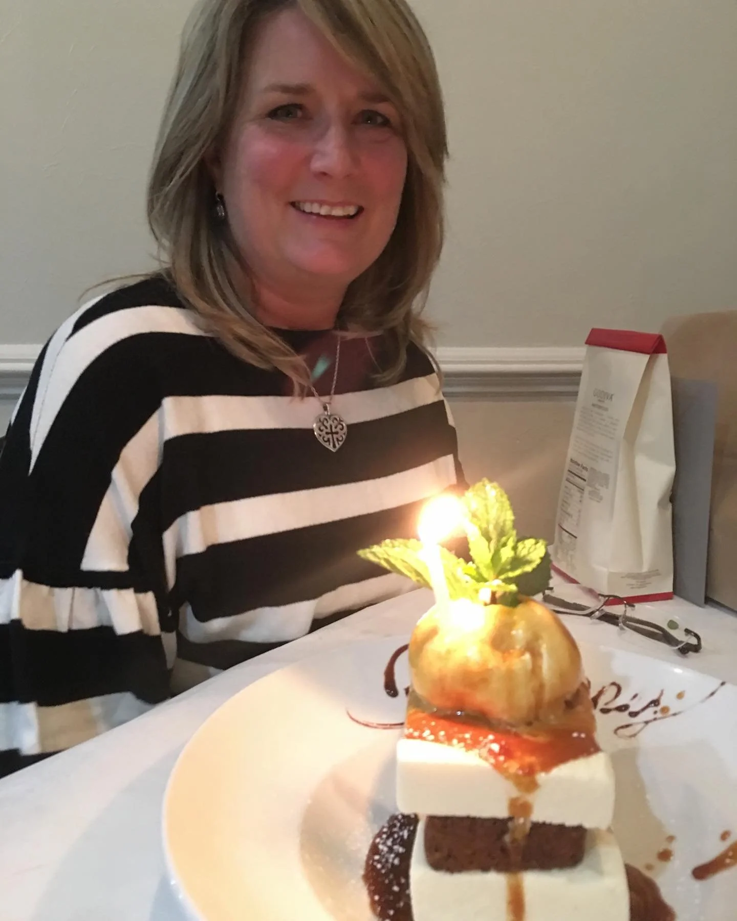 Oh Tria! She is a&hellip; peace maker, loyal, doer, consummate middle child (third child Tries = Tria), lover of her family, no nonsense taker, GREAT wedding date, and most importantly my food twin. 👯&zwj;♀️ It&rsquo;s almost scary&hellip;She is abs