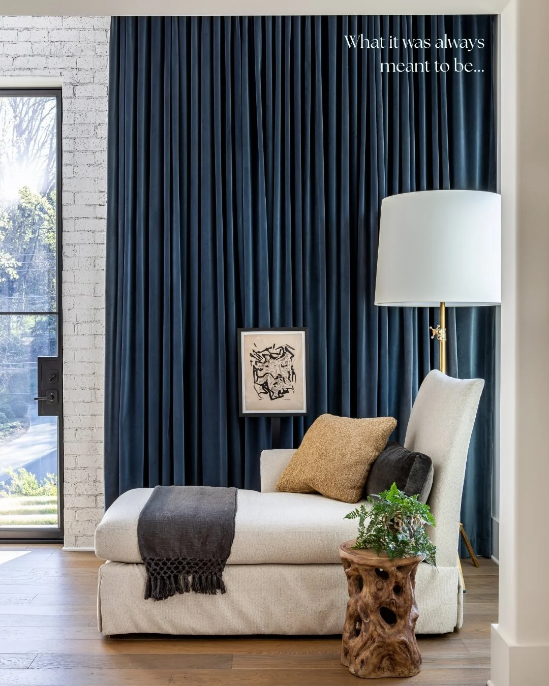 From selections to reality✨

Proof that a designer&rsquo;s eye turns a vision into a fully realized space! 

#eyefordesign #MDG #interiors #homedecor #furnishing