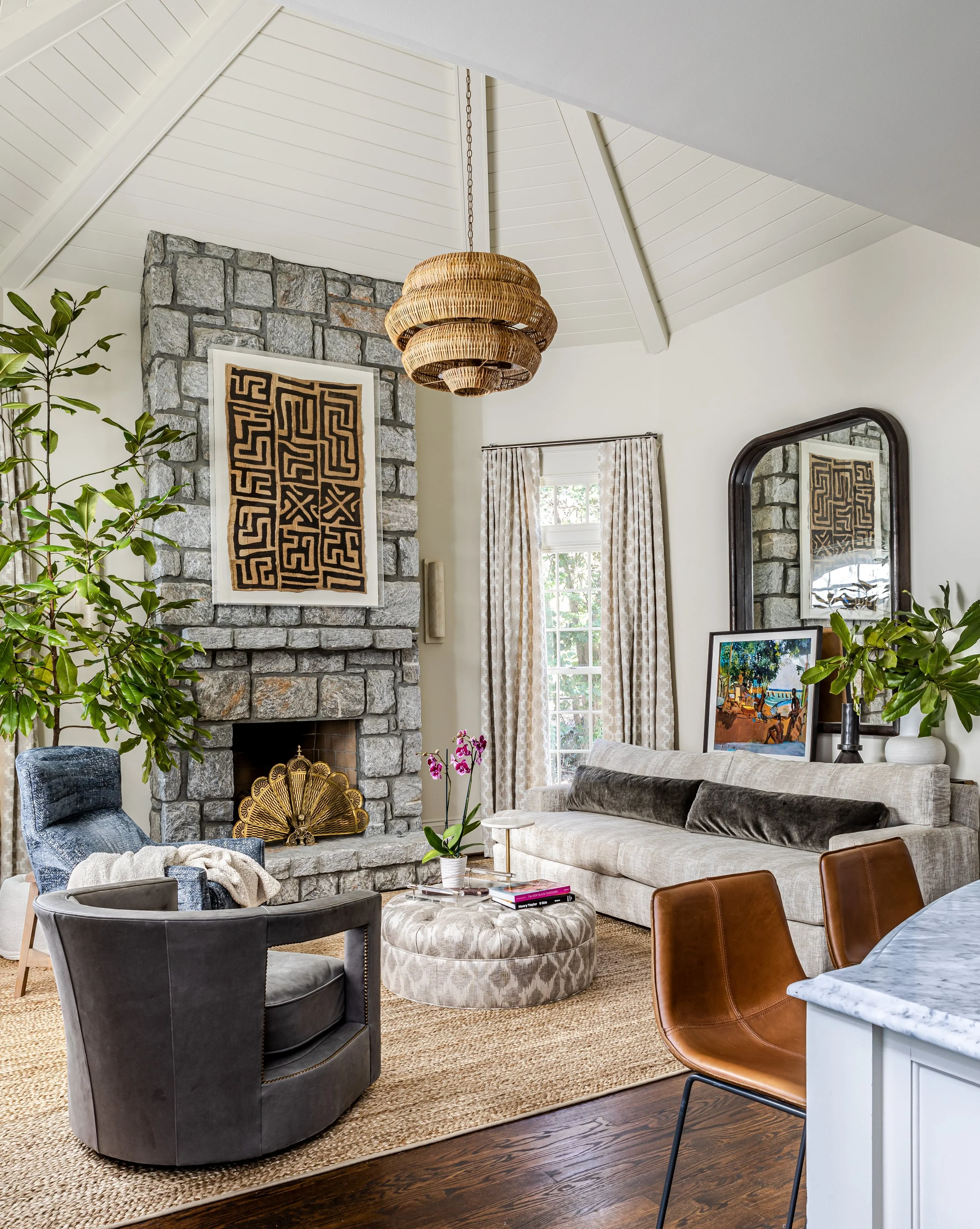 MDGkeepingroomwithfireplace.jpg