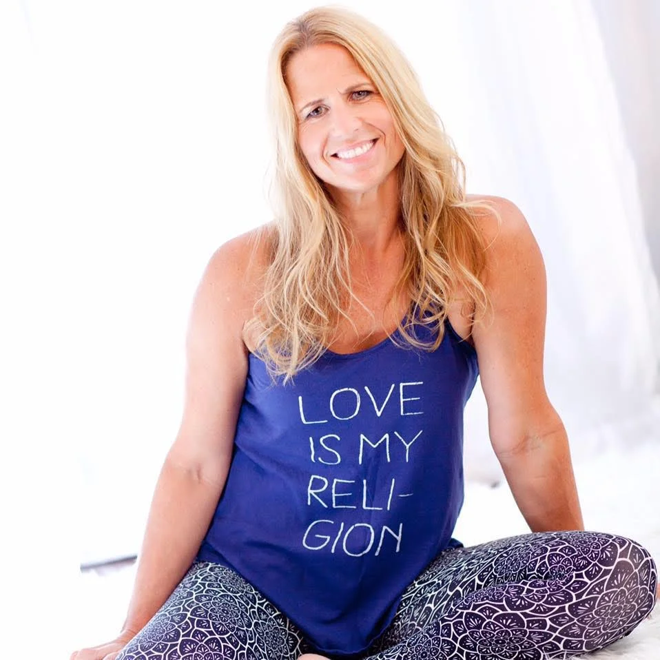 KAREN KENNEY Karen is a writer, speaker, spiritual mentor, and certified Gateless Writing Teacher. She has been a full-time Yoga Teacher since 2001, and leads her popular workshops at various retreat centers around the country. Karen is passionate about encouraging others to be curious, to move beyond limited thinking and to “Do the Work.” Follow her along her empowering journey at www.karenkenney.com .