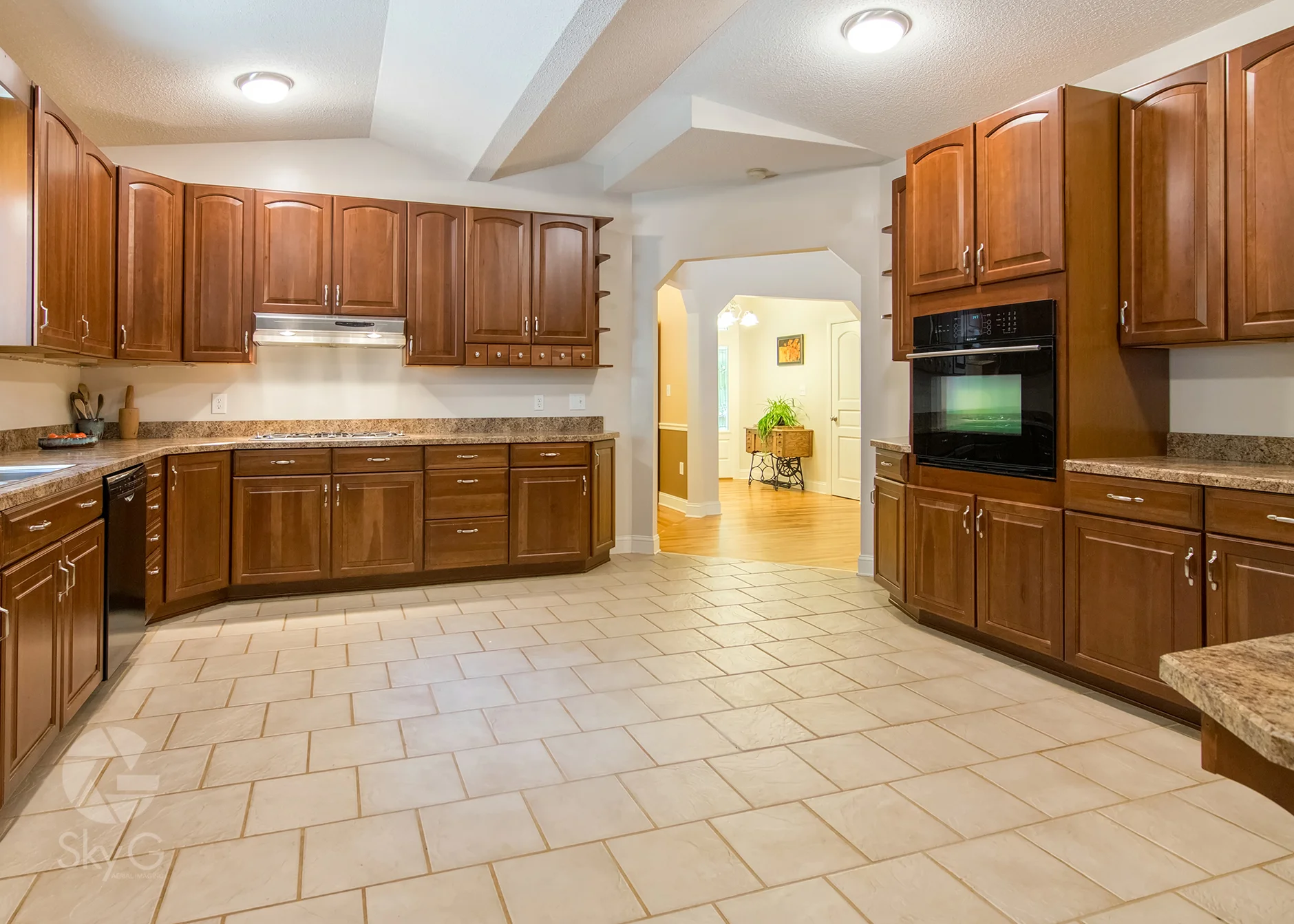 realestate_interior_002.jpg