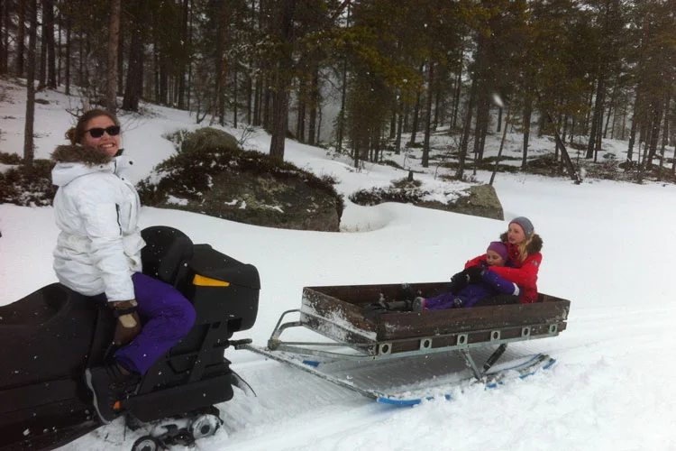 Snowmobile06.jpg