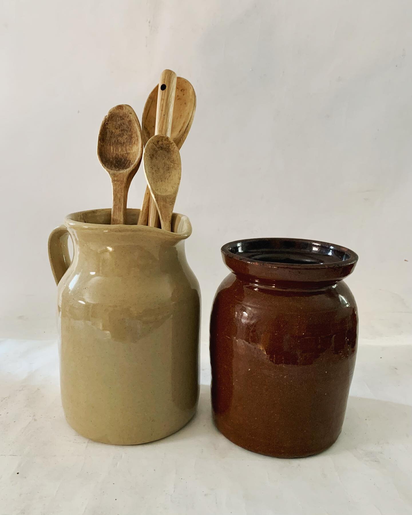 A couple of great pottery vessels, an English stoneware pottery pitcher 9&rdquo;H $68.00 and a 19th c. pottery crock 8&rdquo;H $68.00 #citycountrycottagecabin #farmhousedecor #interiors #kitchendesign #modernfarmhouse #vintagefineobjects #dmforinq