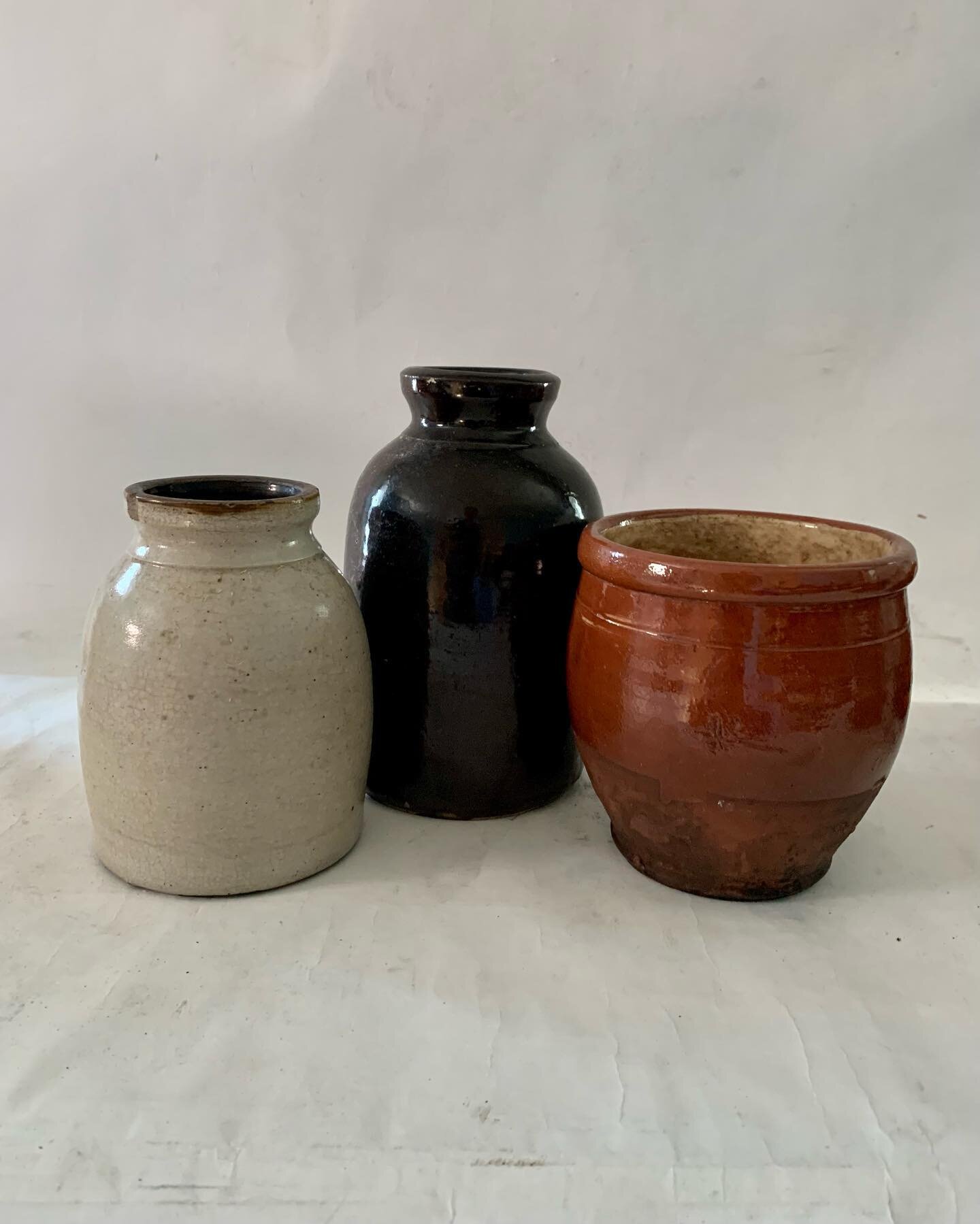 A trio of earth tone 19th c. pottery crocks 7/9/6&rdquo;H 🔴trio sold #citycountrycottagechalet #farmhousedecor #interiors #kitchendesign #modernfarmhouse #vintagefineobjects