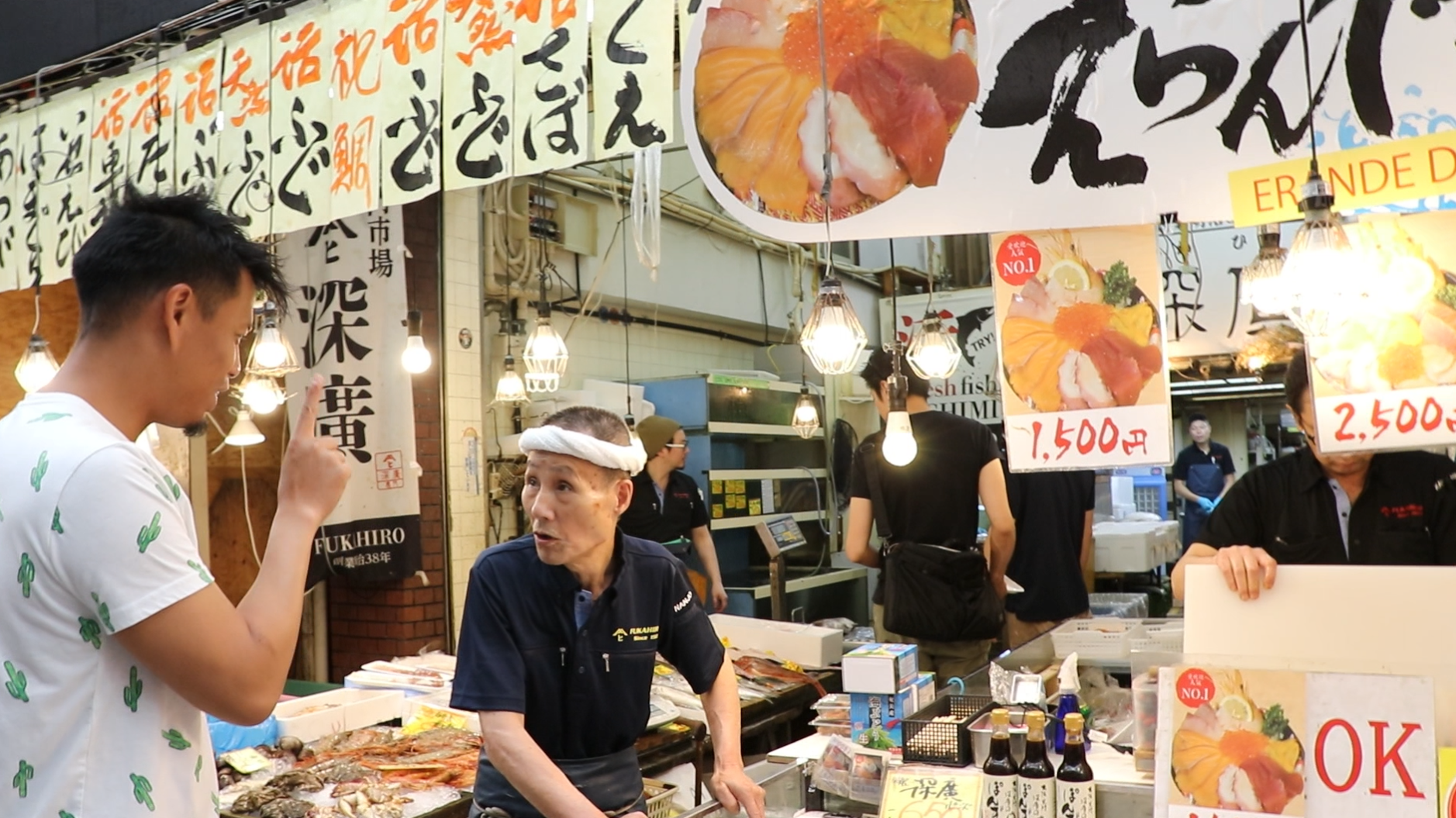 天下の台所 大阪で食べ歩きをするなら黒門市場 絶対に外せないグルメスポット8選 Tokyo Zebra