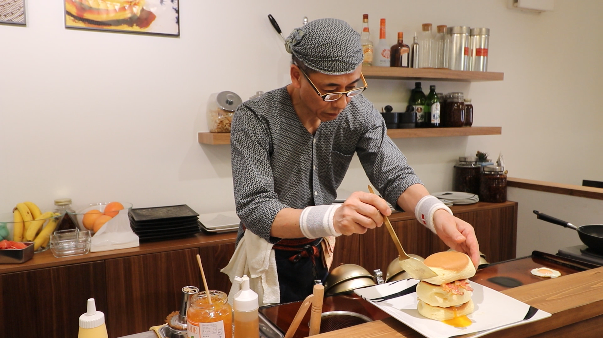 TOP 10 Japanese Street Food at ASAKUSA BACK STREETS — Tokyo Zebra