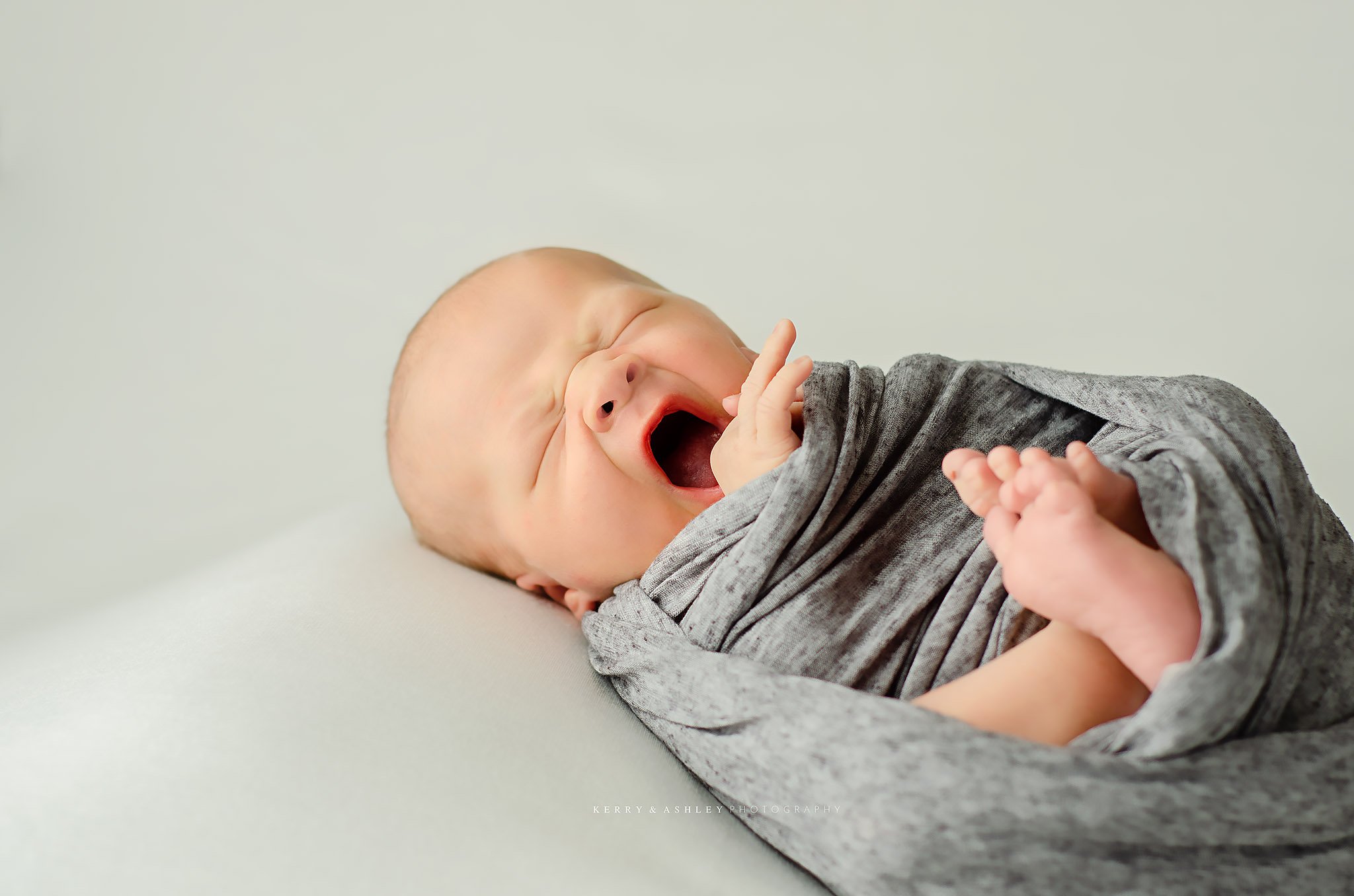 baby-yawning.jpg