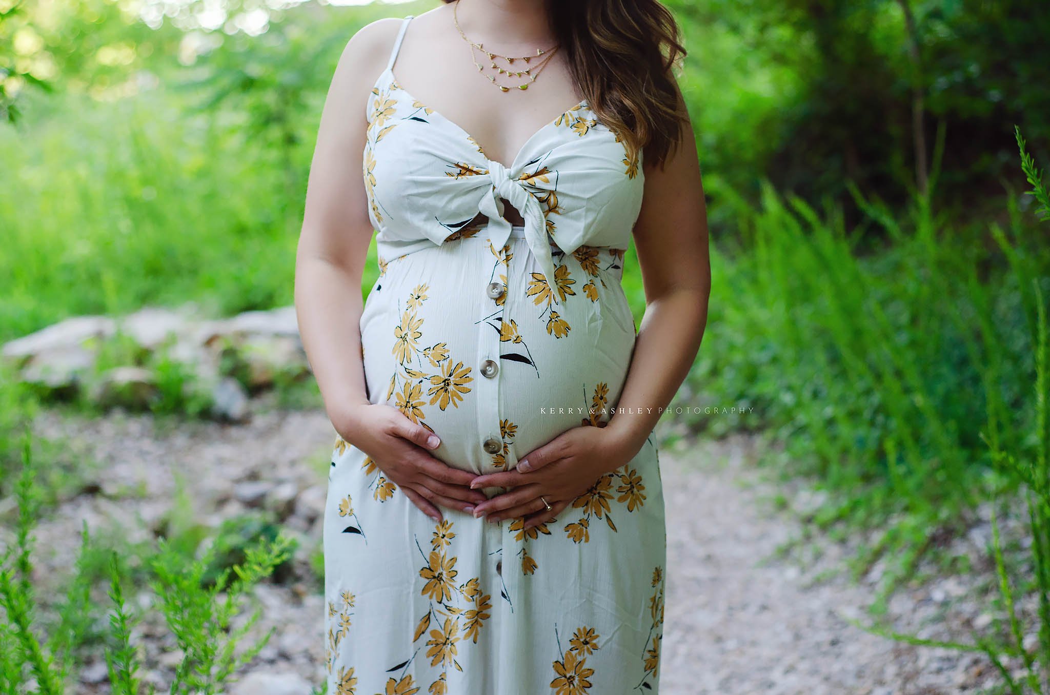 pregnant-woman-holding-belly.jpg