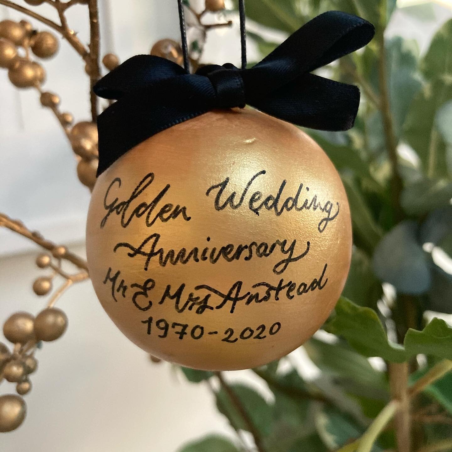 Do you know anyone who is celebrating their 50th golden wedding anniversary⭐️?

This special bauble 🎄 has been specially made for my partner&rsquo;s parents who will be celebrating 50 years together on 12th December💍

I am loving the gold and black