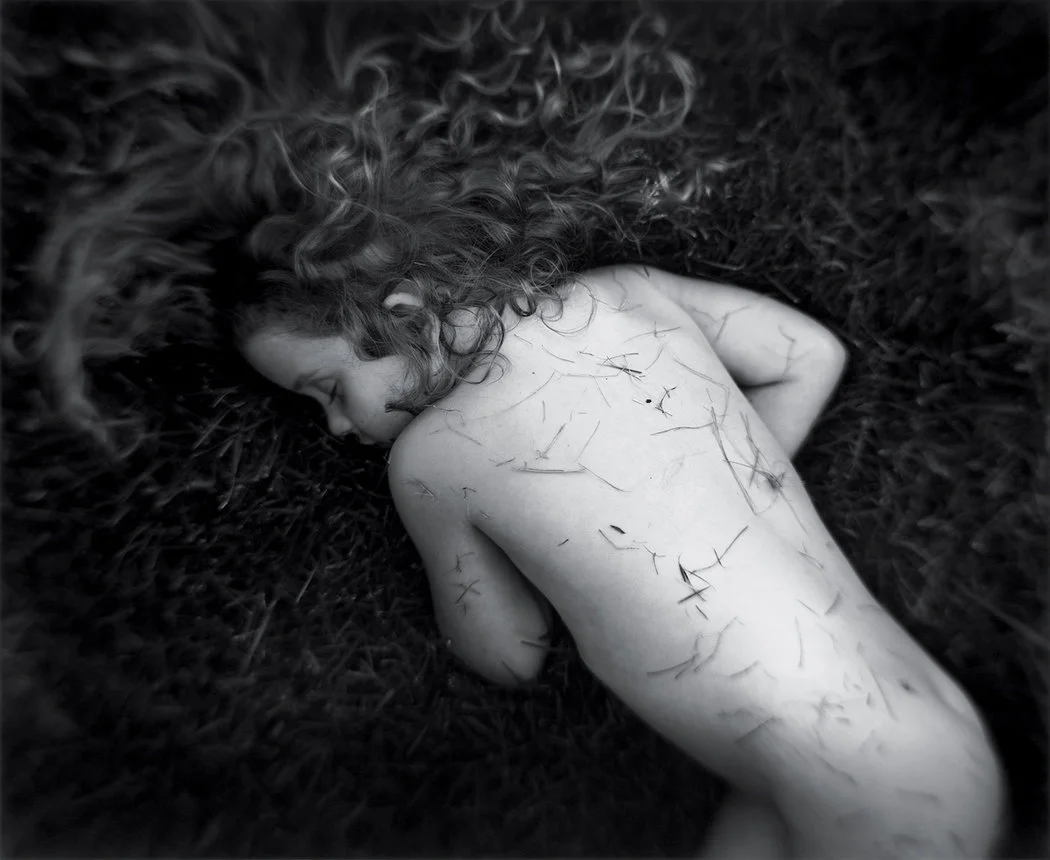 mann-falling-child
