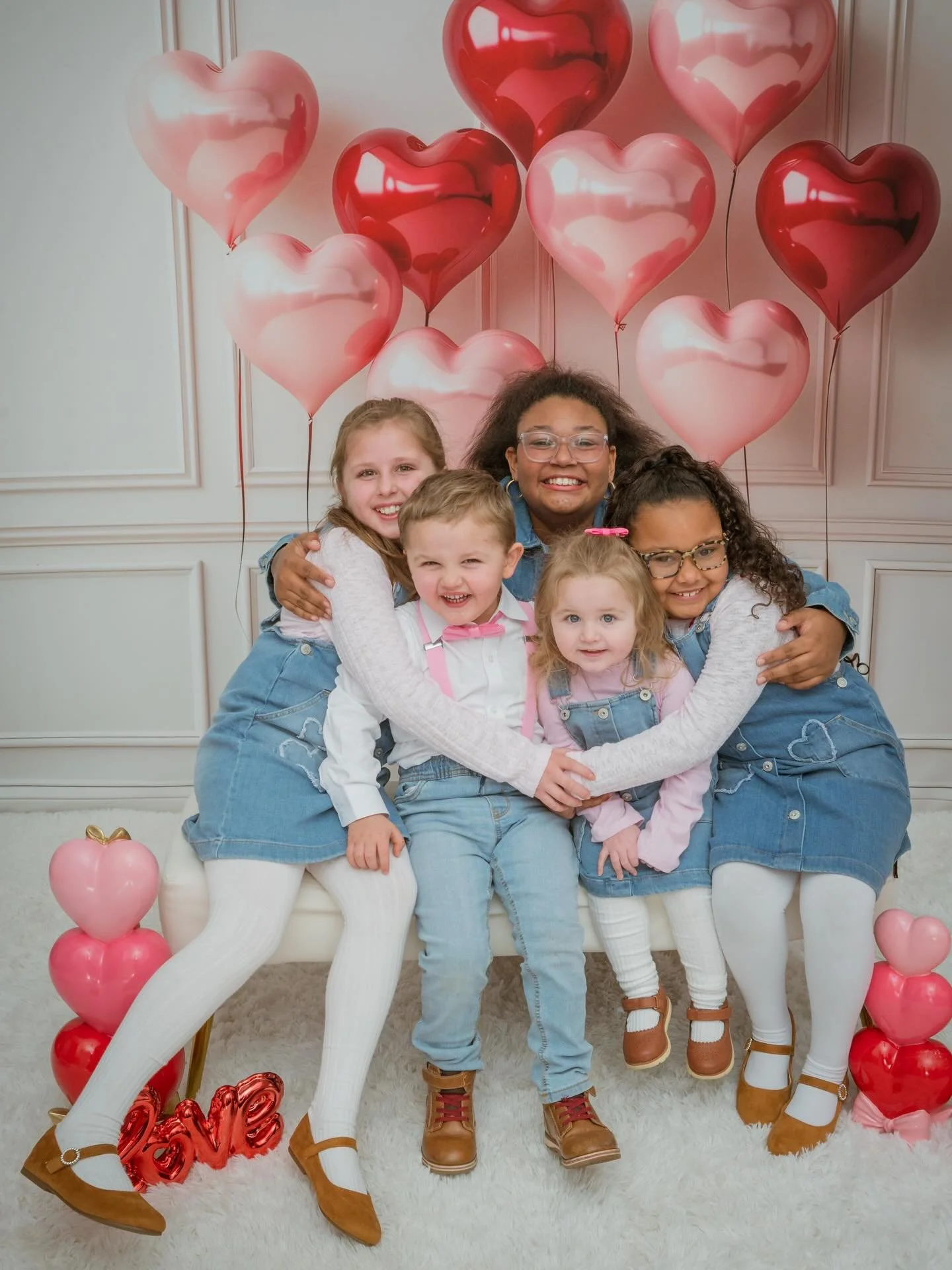 How friggin cute is this family? They came in to do a cousins Valentine&rsquo;s Day shoot. Their outfits were adorable and they were so much fun to have in studio. There&rsquo;s still time all of February to get this backdrop at the $200 deal! Bring 