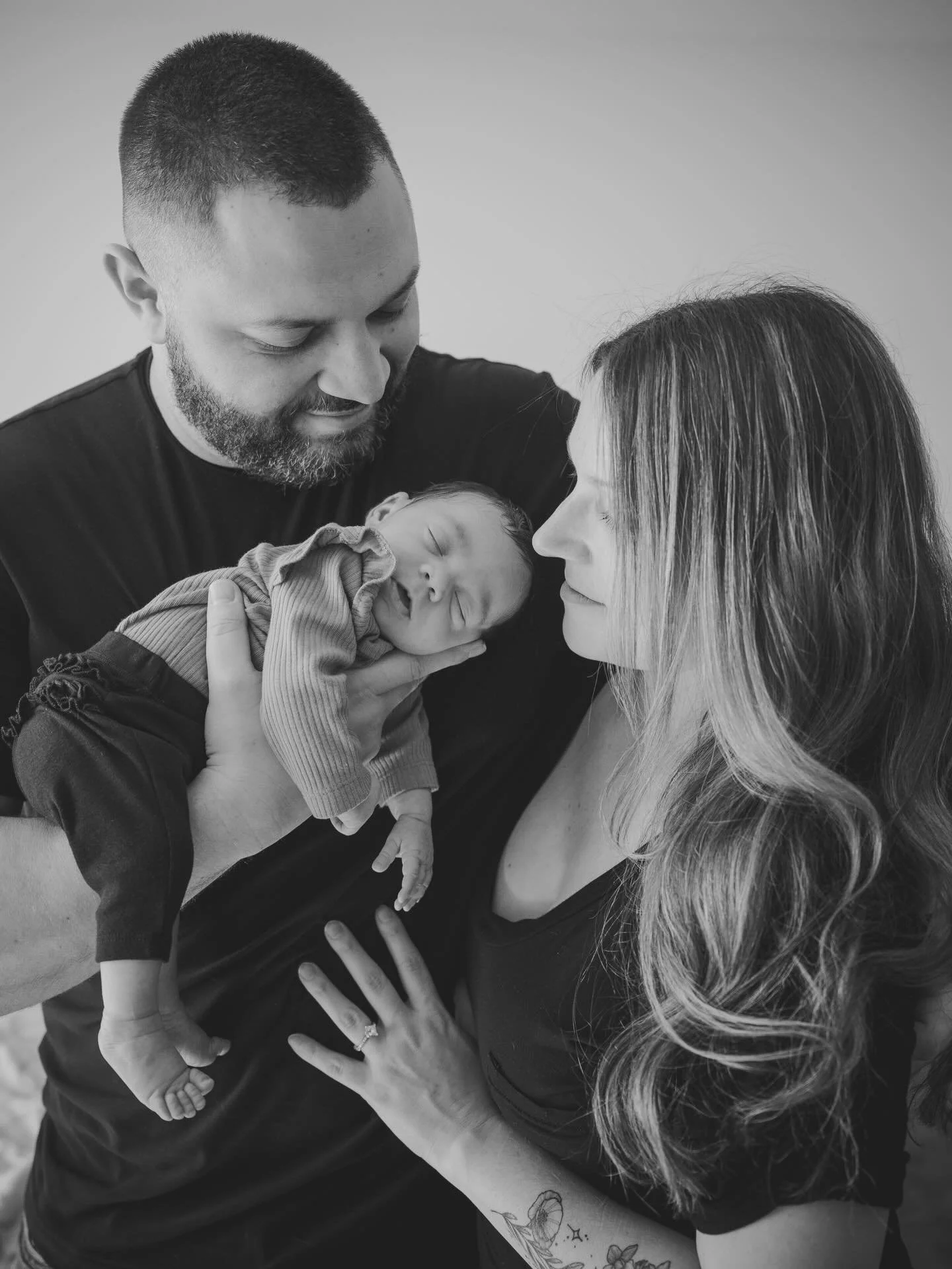 Amanda and Zak had their baby &amp; how cute is Rylynn!! I&rsquo;ve known Amanda for literal years and I love seeing her at this stage of life &amp; getting to capture these beautiful moments for her and Zak. She met such a nice guy and I love whenev