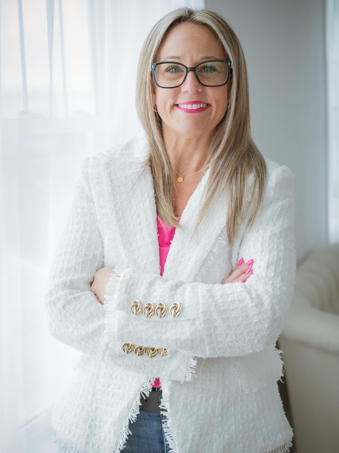 My branding minis have been so much fun. Have three more this Sunday!! I will be doing these for all of April at the discounted rate of $200 instead of $400! It&rsquo;s a good chance to re do your photos and get nice ones done for your business and/o