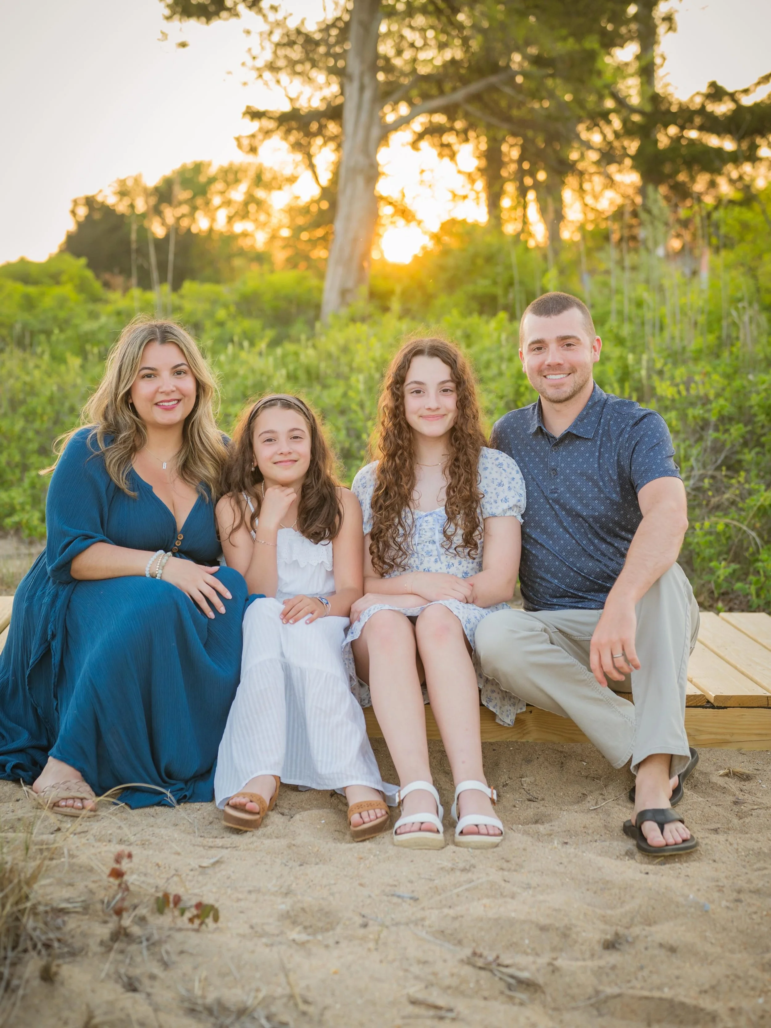 Beach shoots are so back baby!!!! Loving this weather and obsessed with beach family shoots. Haven&rsquo;t seen Viviane and her family in years. Their kids got so big and I loved being able to capture their family again!! We had such a gorgeous night