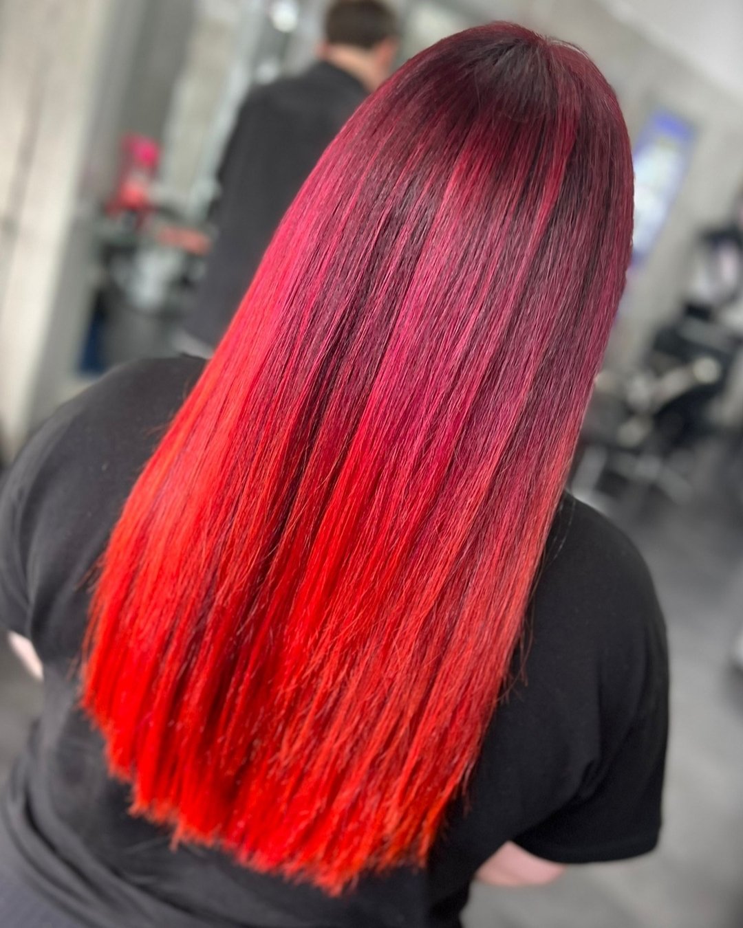 🔥Ignite your style with the smouldering allure of a bold red ombre! 🔥 

Unleash your inner fire and embrace the power of red! 💫 

#BoldRedOmbre #LongHairGoals #RoarHairandBeauty #GlasgowSalon #HairRevolution #RoarRewards