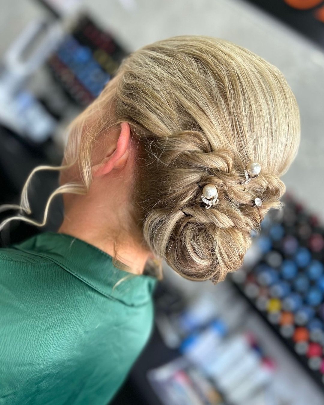 Gorgeous wedding up-do ✨

Our expert stylists will create a look that complements your unique beauty and style. Email pride@roarhairandbeauty.com to book your bridal consultation!

#BridalHairGoals #WeddingReady #RoarHairandBeauty #GlasgowSalon
