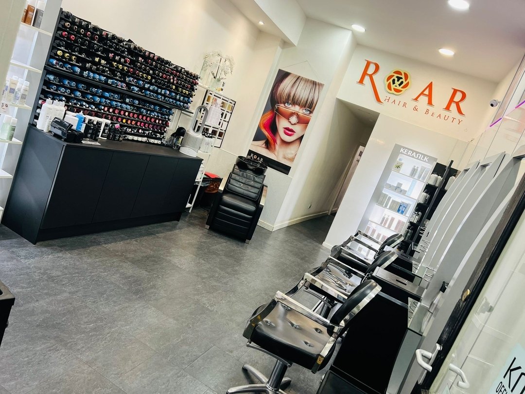 Happy Monday!

It's the start of a new week, let's make it a good one 🦁 We are ready for your next appointment, head to our bio to get it booked now! ⬆️

#RoarHairAndBeauty #GlasgowSalon