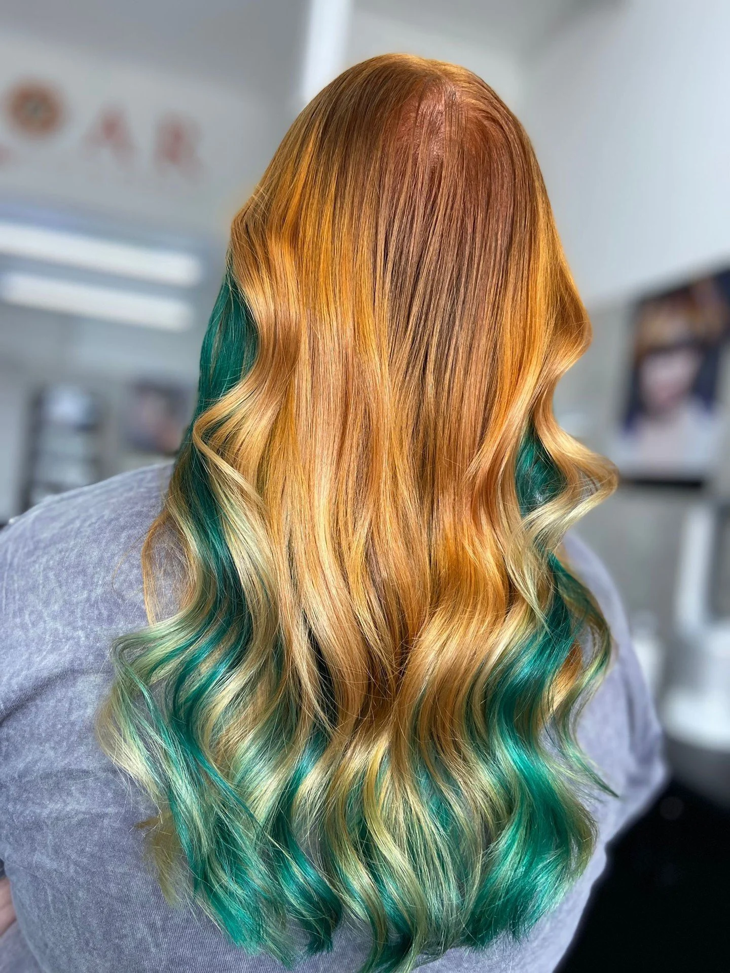 A pop of colour can really make a statement ✨
We loved creating this look for our guest 🙌

Drop us a DM or head to our website to get booked in 🦁

#RoarHairAndBeauty #HairInspo #GlasgowSalon #GiffnockSalon #MuirendSalon #StrathbungoSalon #ColourSal