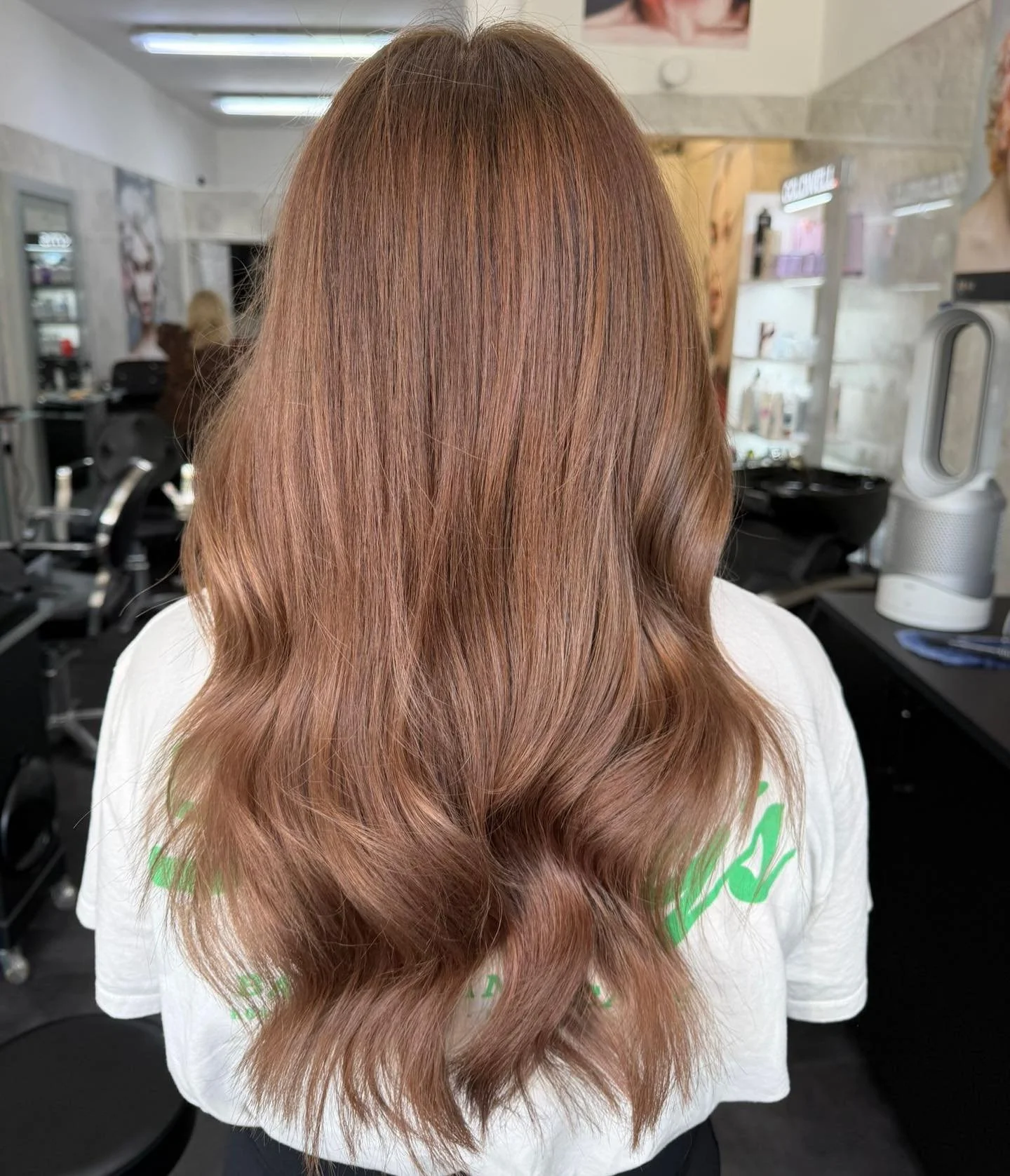 Dreamy Colour Transformations ✨

Swipe for your mid-week ROAR Colour Transformation Story 🧡✨