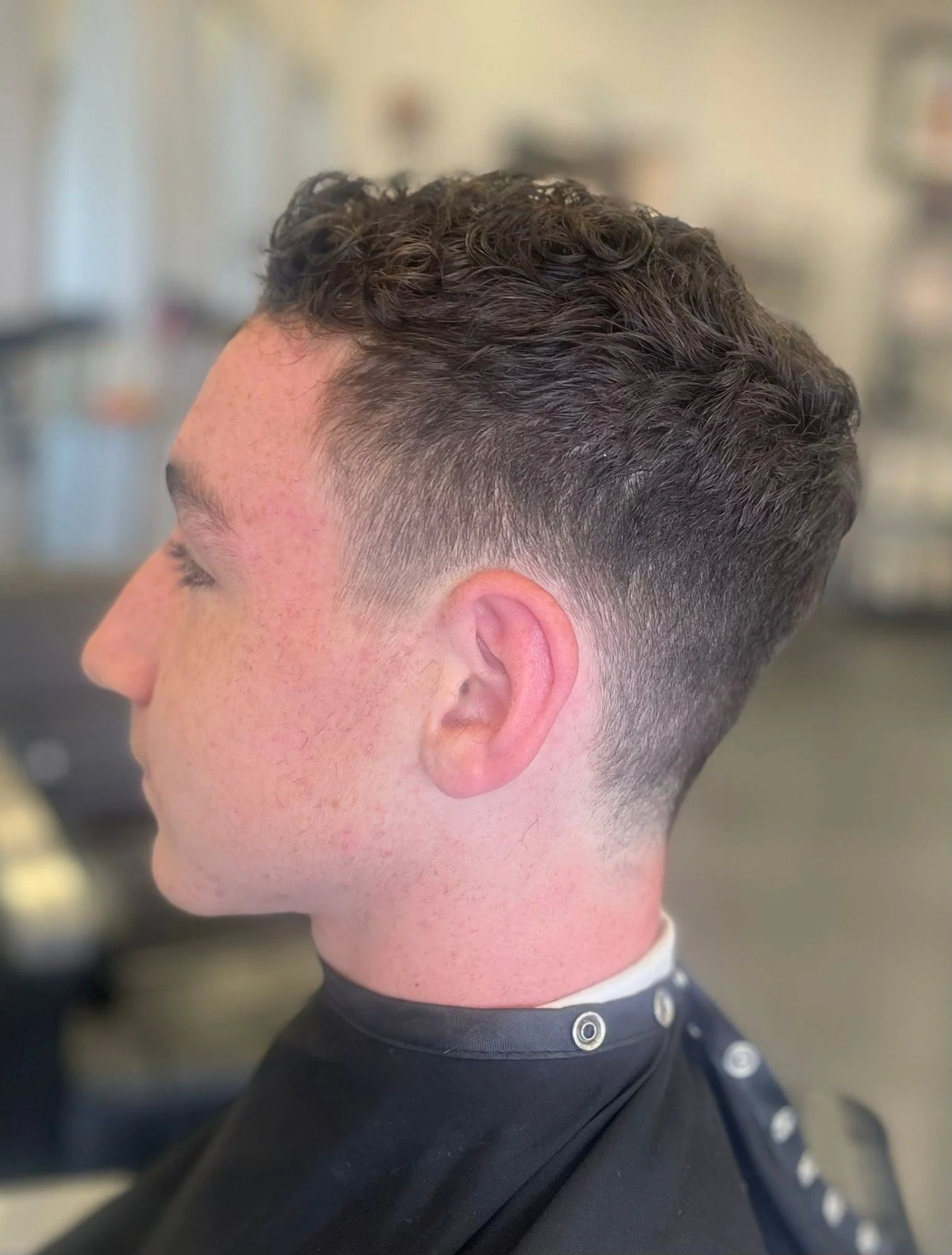 Fresh fade. Defined curls. Clean finish. ✂️🔥

Ready for your next cut? Appointments are filling fast, book in now and leave the chair feeling fresh. 🦁