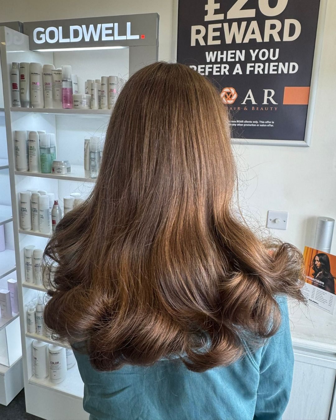 The perfect bouncy blowdry ❤️

Nothing beats that salon feeling - this is your sign to treat 
yourself to the perfect blowdry that brings volume, shine 
and confidence. 💨🌟

Head to our bio to book or drop us a dm!