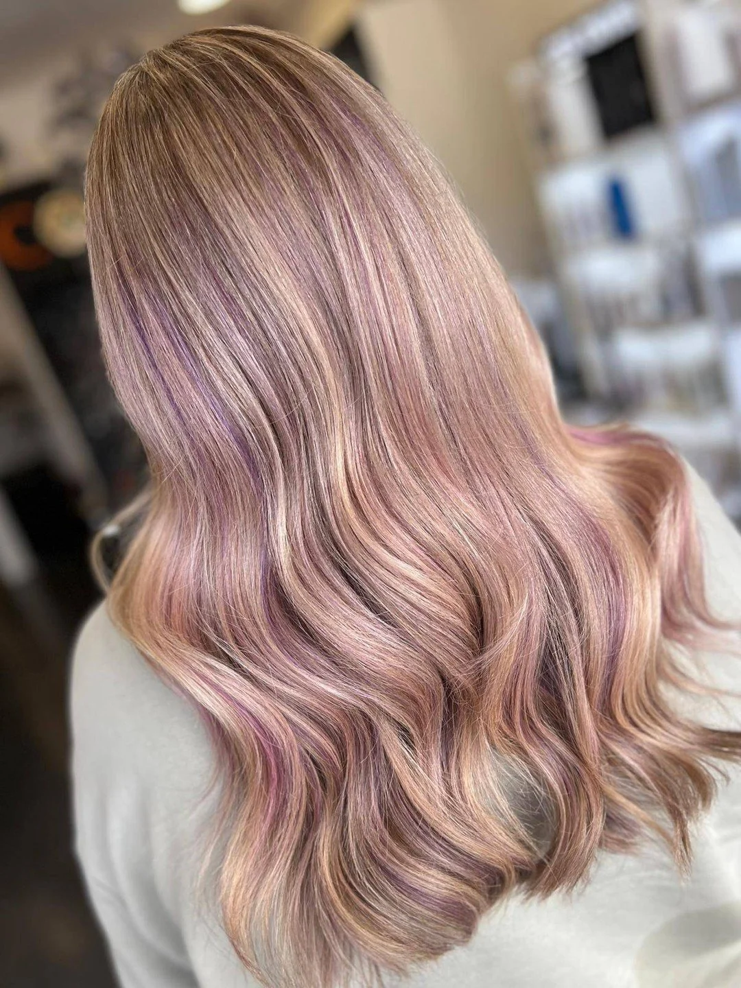 Lavender Hues 🕊️💜

Subtle violent hues over a creamy base, the perfect way to add colour without too much change. When the sun catches this shade, it's the most gorgeous combination of colours while still being subtle. 🤍

Want to add some colour t