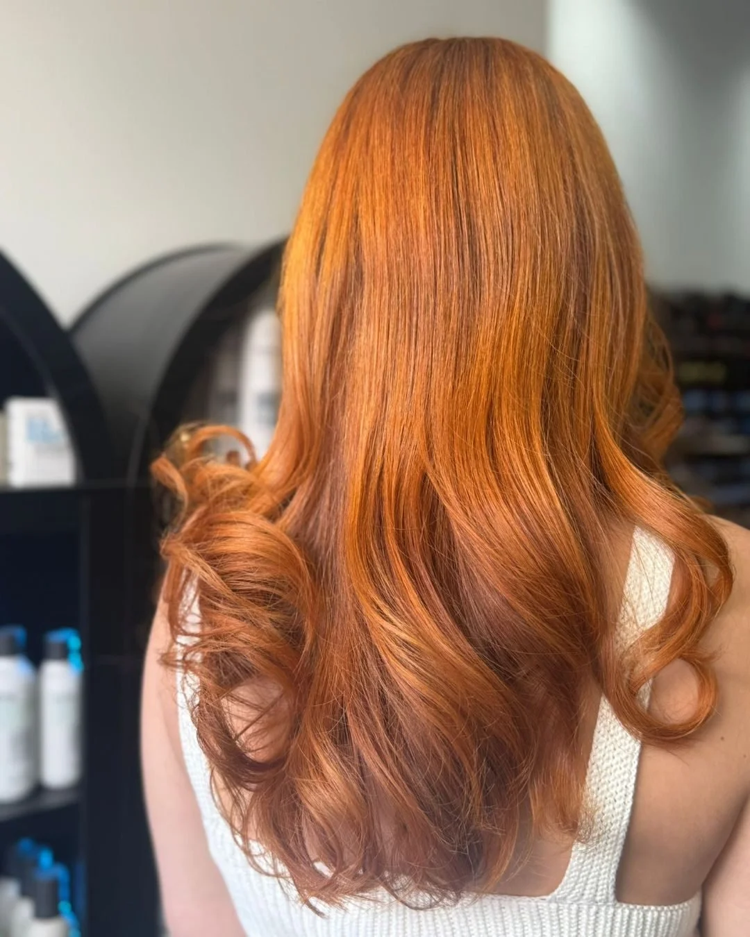 Copper perfection 🧡✨

Nothing beats a perfectly blended copper. Rich, vibrant and full of warmth - this transition is all about healthy hair with a glossy finish. 

Looking to refresh you colour or ready for a complete transformation? Drop us a dm a