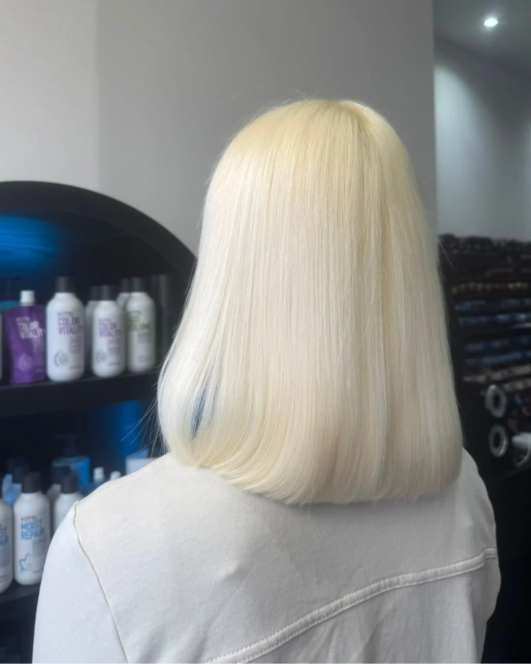 Creamy 🍦 

A platinum refresh for our gorgeous guest today - sharp, clean and delicious! ⚡

Thinking about going blonde? Now is the time, book in a consultation via the link in our bio. 🤍