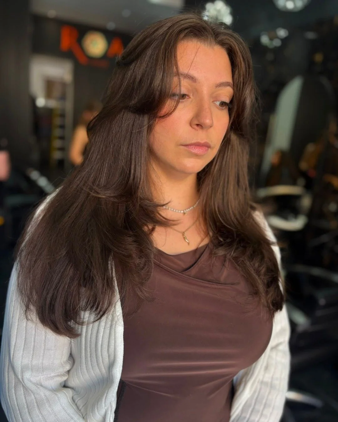TREND ALERT: BUTTERFLY CUT 🤎

By adding soft, bouncy layers it can help add shape, bounce and body to the overall look! Violet says...

"This guests layers were quite disconnected which created a less cohesive shape throughout her hair. I creat
