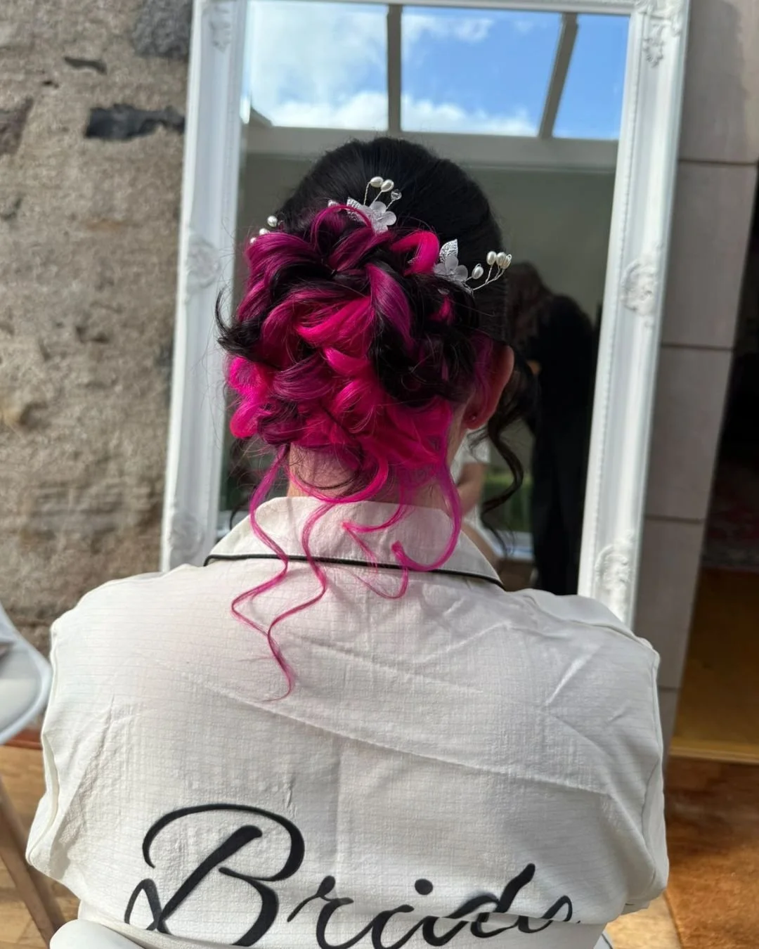 The most gorgeous winter wedding. 💒✨

Bride and bridal party done by the team at ROAR - some lovely, detailed hair ups for a stunning winter wedding! 🤍

Are you getting married soon? Head to our bio for the team's availability.