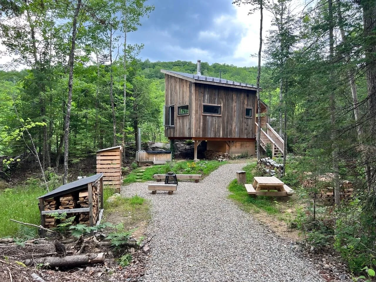 Escape to a Luxury Cabin in Val-des-Monts, Outaouais: Living the Terre et Neige Lifestyle