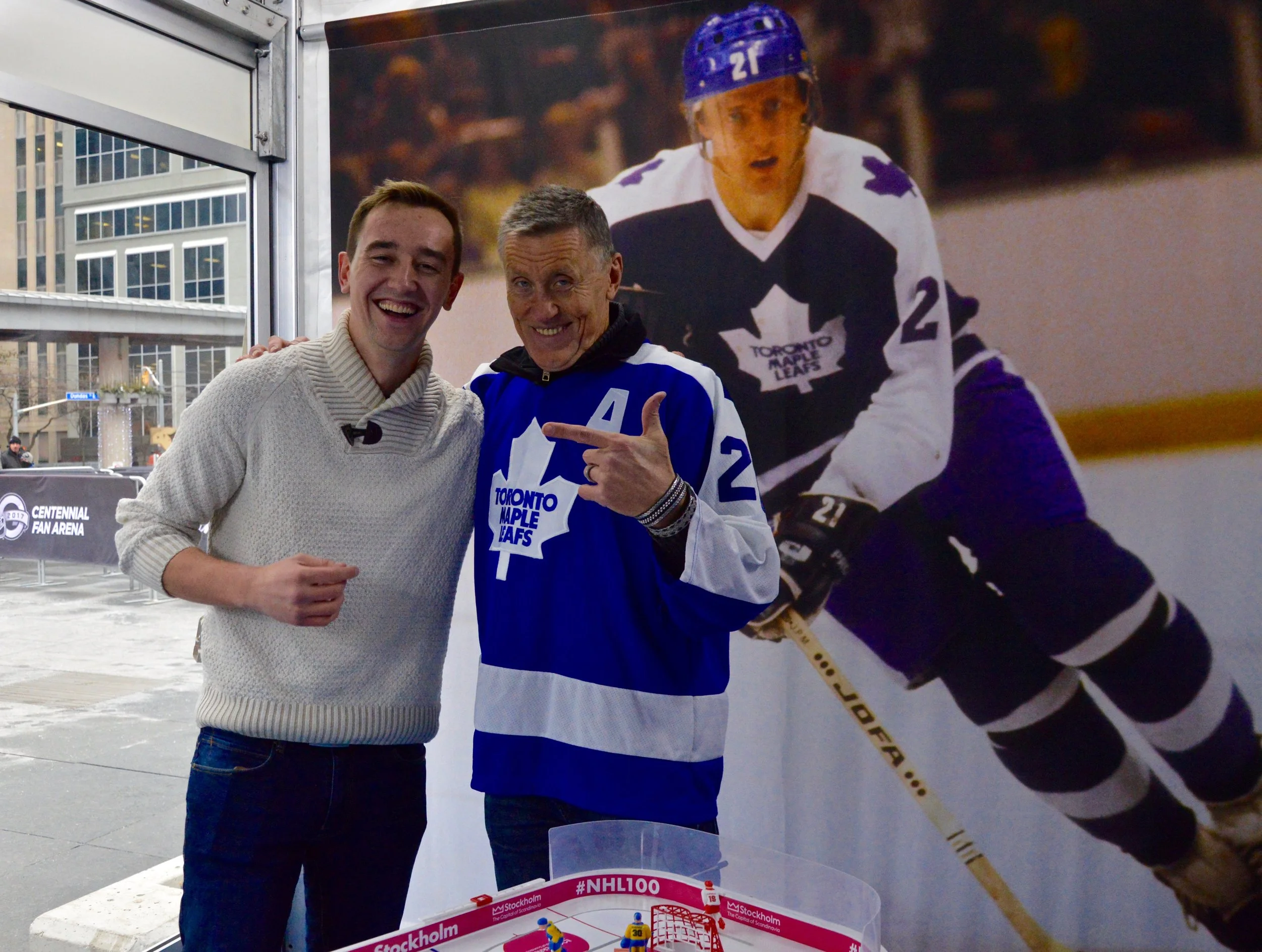 Maple Leafs fans give legend Borje Salming massive ovation