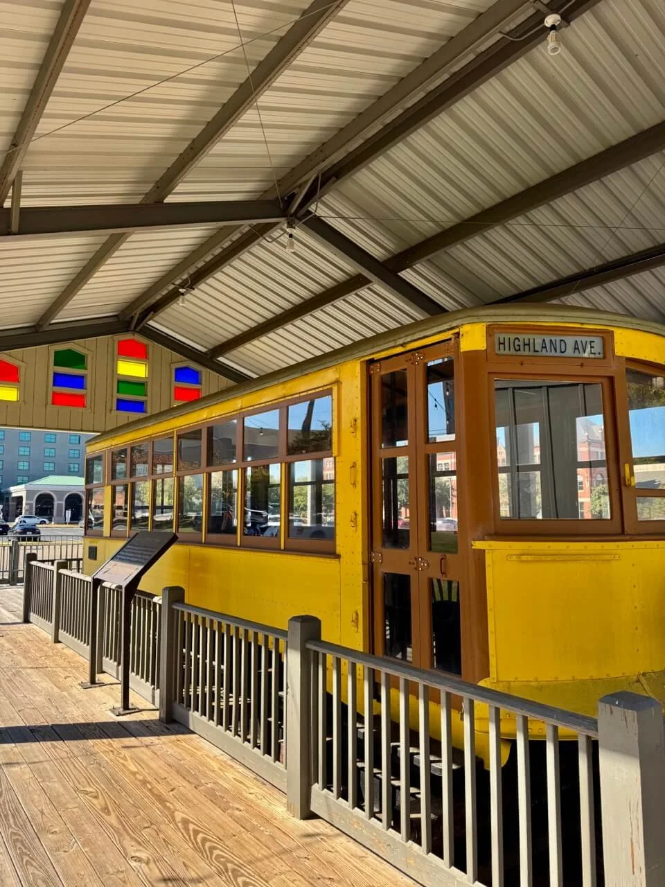 montgomery street car