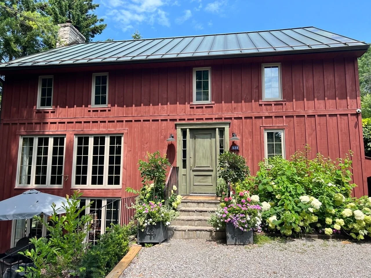 This Luxury Property is the Best Place to Stay in Niagara-on-the-Lake: A Retreat at Ballard Barn