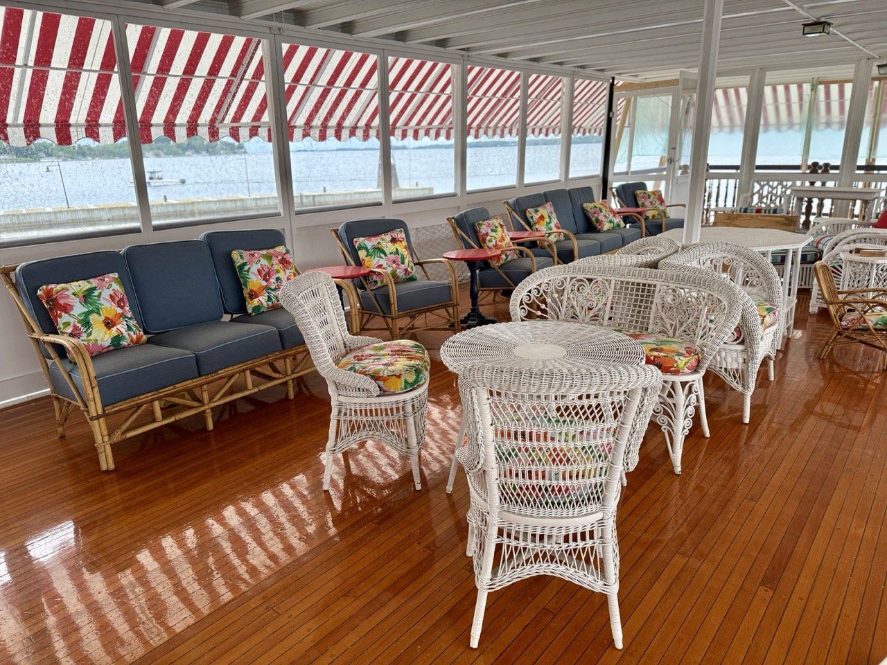 La Duchesse upper deck