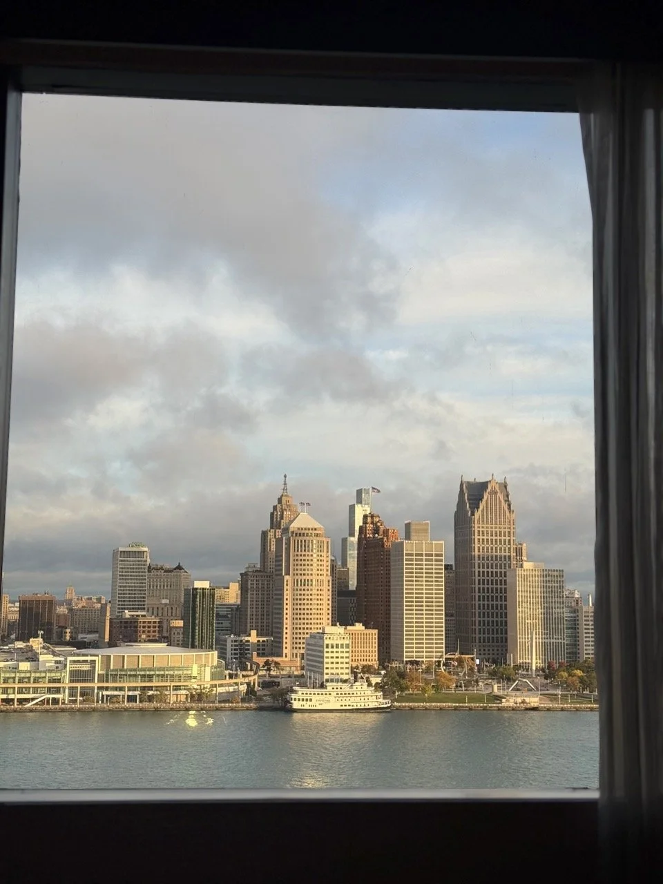 detroit skyline views