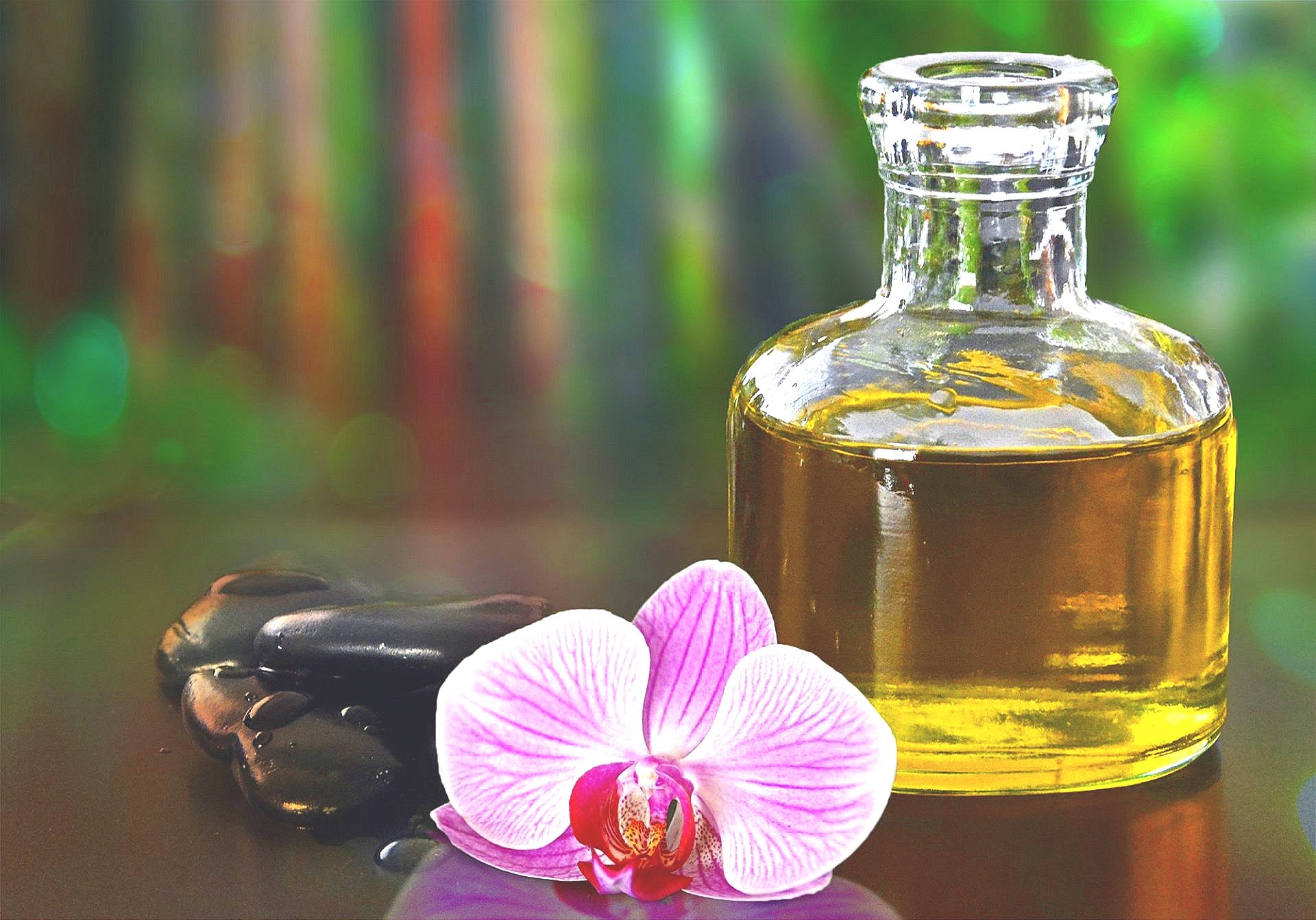 hot-stones-massage-orchid-and-oil.jpg