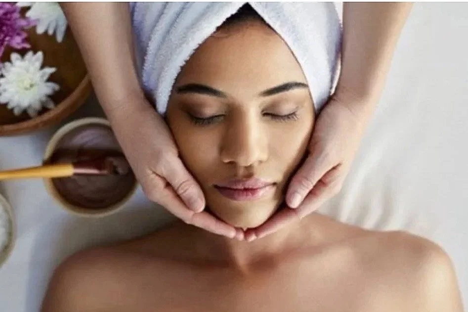 Mini facial rejuvenation enhancement therapy