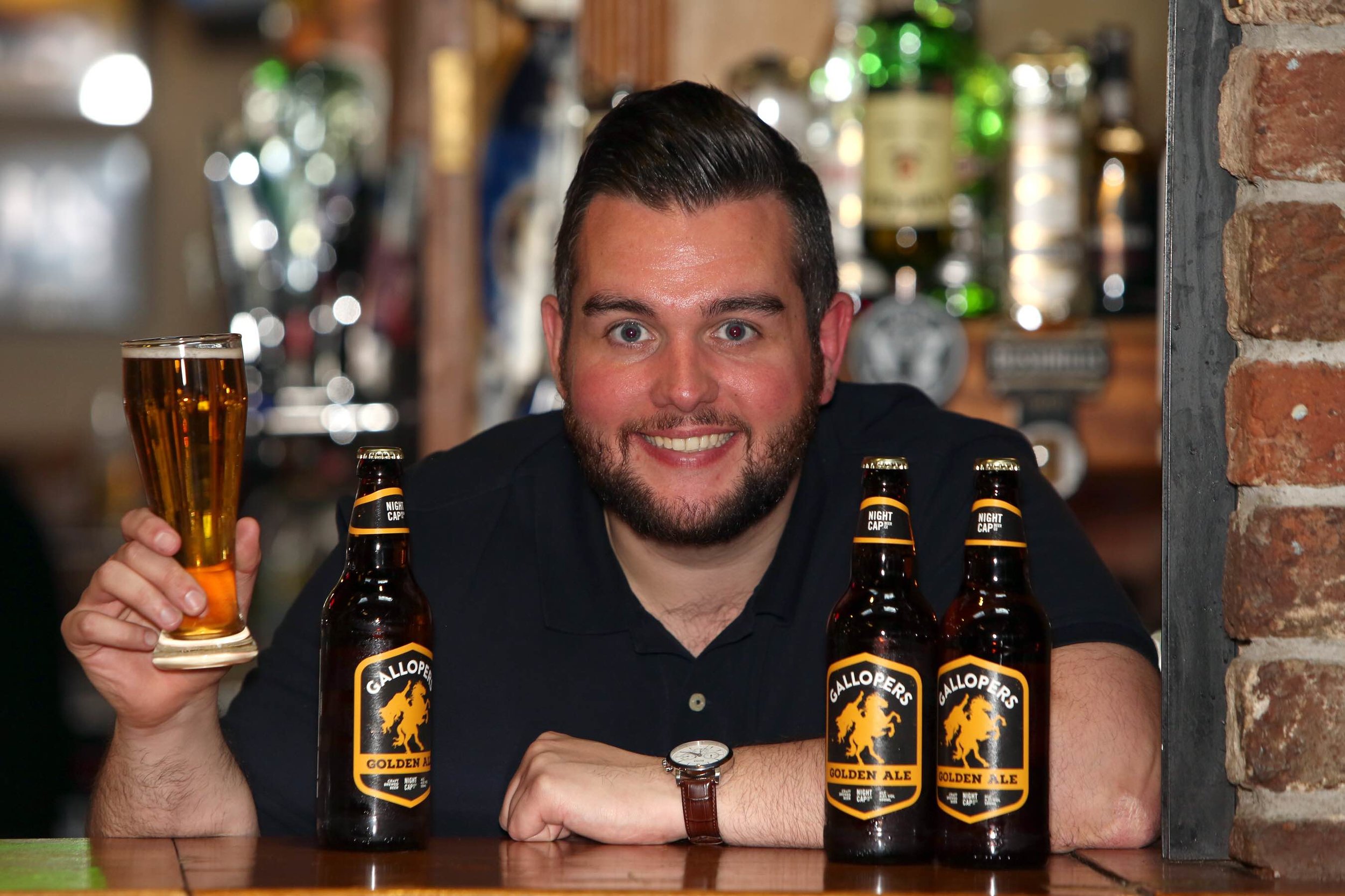 Declan Holmes launches Gallopers Craft Beer.jpg