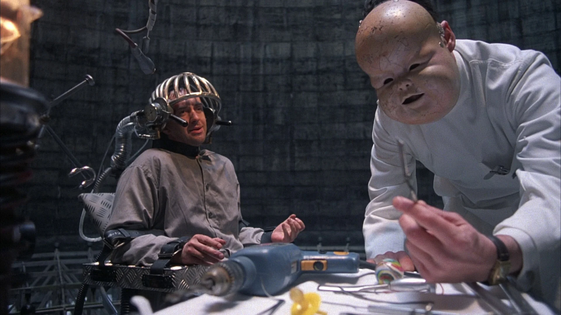 Reviews of Classic Movies: 'Brazil'