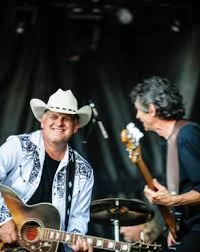 Kenny and his buddy and super star bass player Dennis, just having fun... as usual !