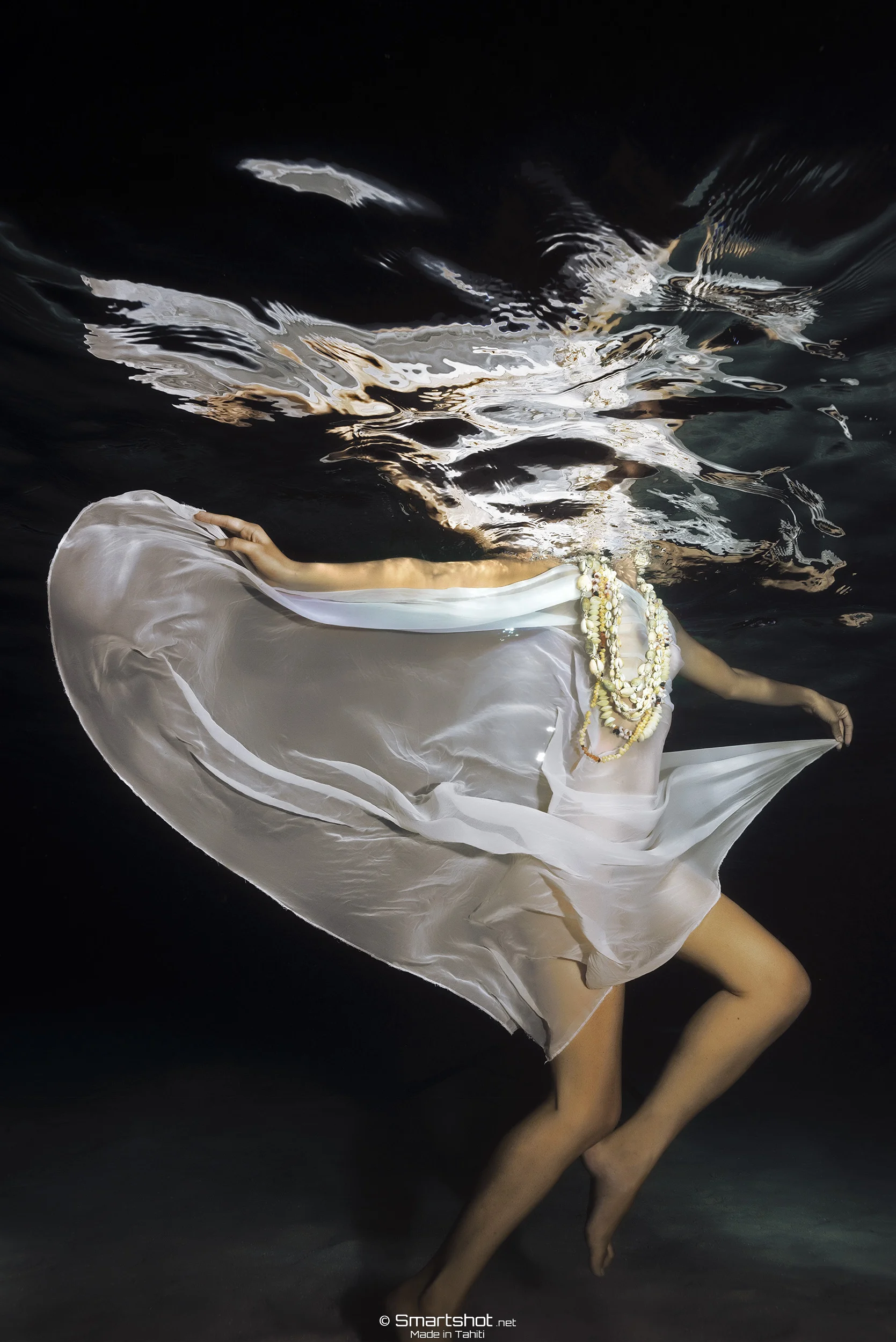 Underwater nite dance