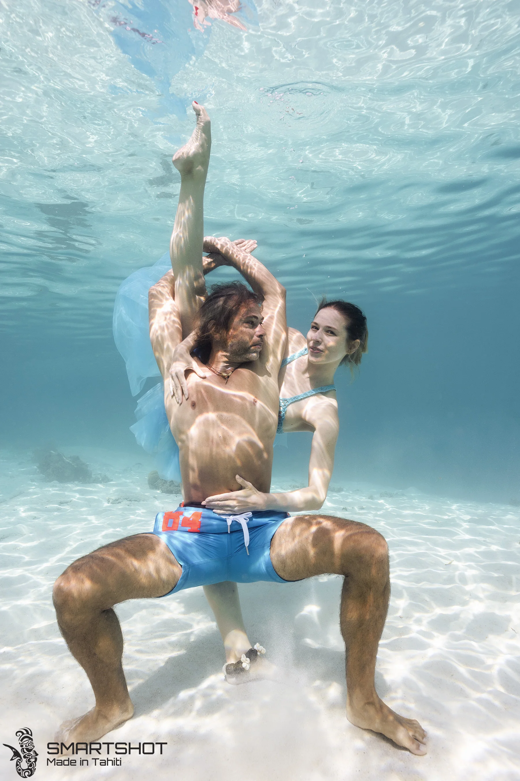 Underwater Duo-Dancing