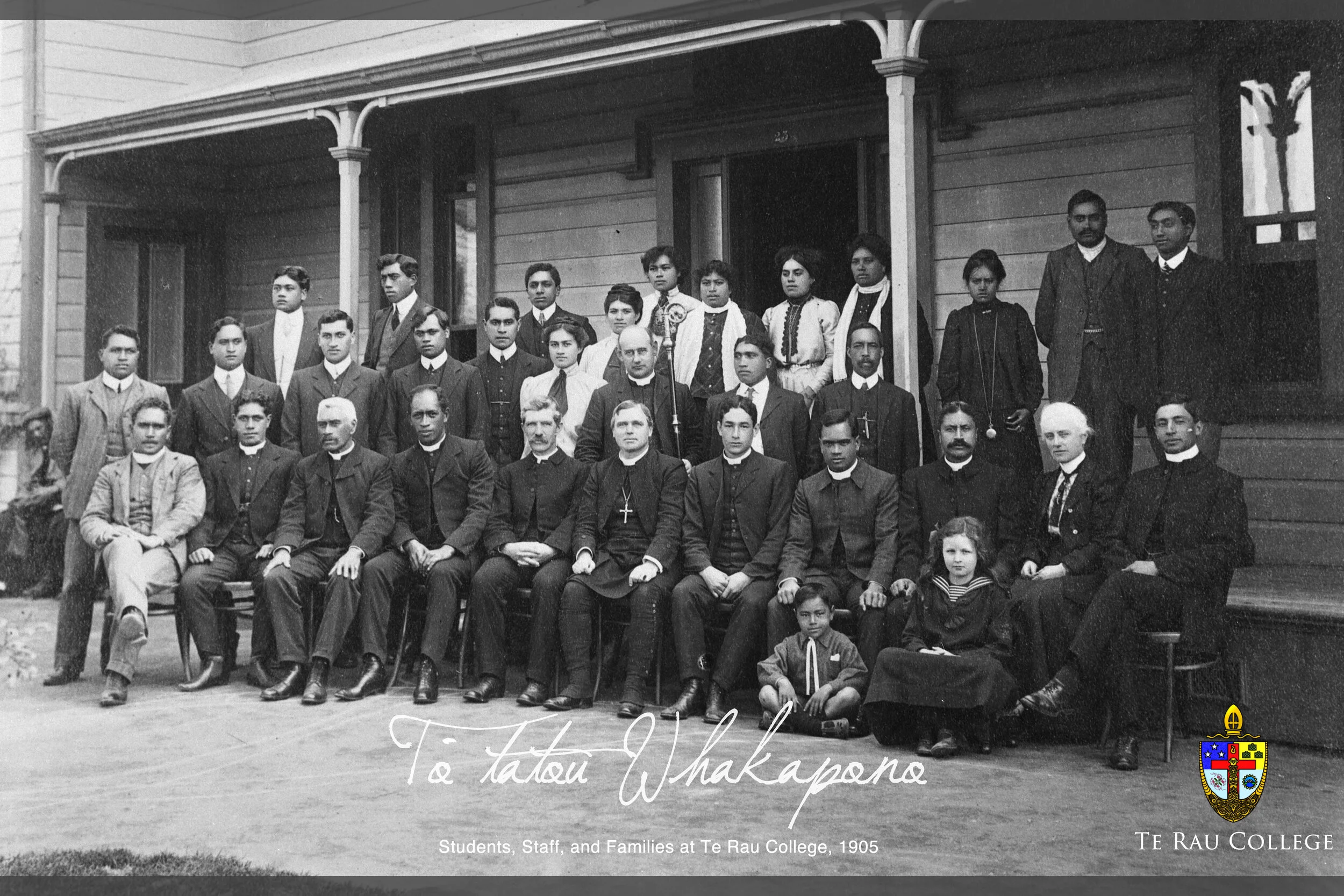 students_staff_family_1905.jpg